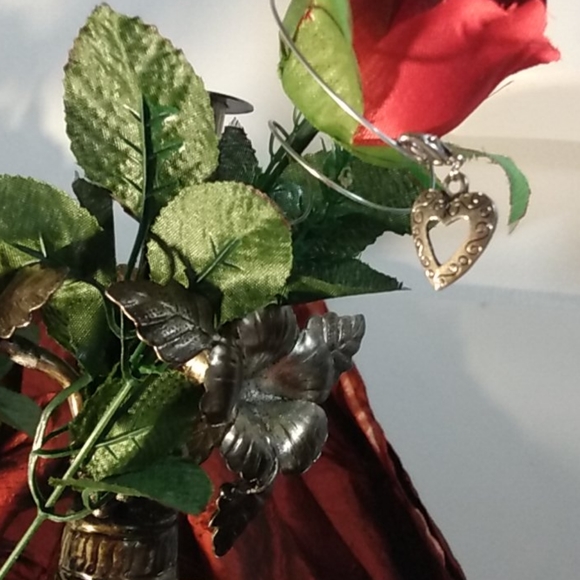 Valentine's Gift Novelty Rose / Fresh Flower Charm - Picture 1 of 11